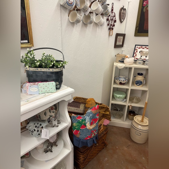 SOLD K Black Friday Sale Vintage Handcrafted Gifts Custom Wreaths LOCAL 🥰 Booth! - Picture 15 of 17